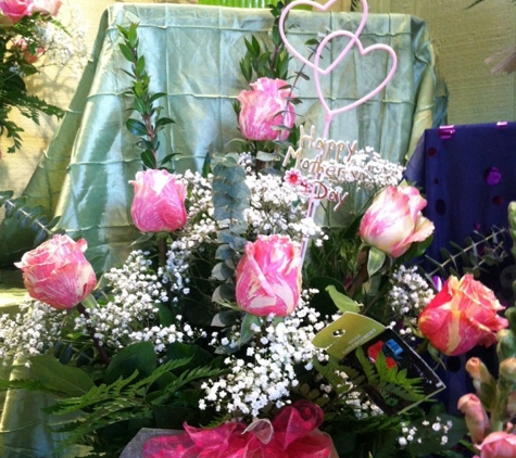 Log Cabin Florist - Bakersfield, CA