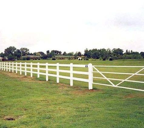Iron Oakes Fencing - Bovey, MN