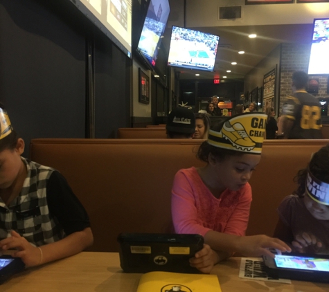 Buffalo Wild Wings - Petaluma, CA