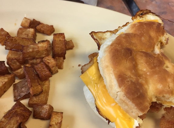 Chuck's BBQ - Herrin, IL