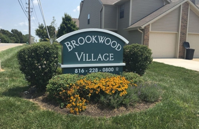 Brookwood Village Townhomes 601 Ne 5th St Blue Springs Mo 64014