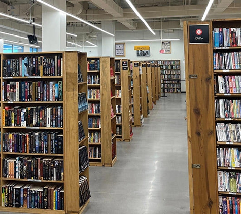 Half Price Books - Columbus, OH