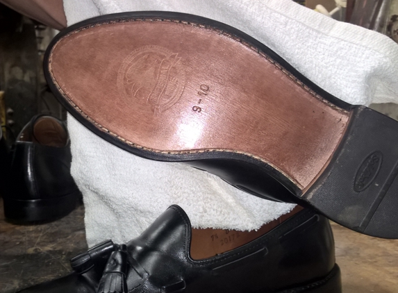 West Lee Shoe Repair LLC - Taylors, SC