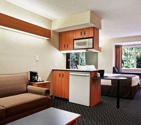 Microtel Inn & Suites by Wyndham Bethel/Danbury - Bethel, CT