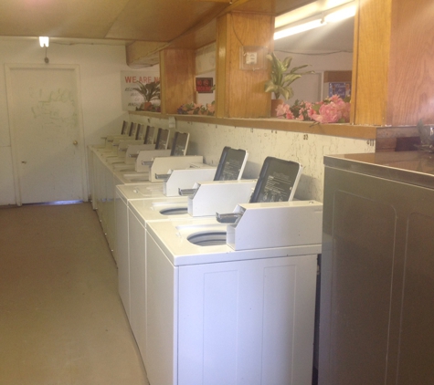 Bell's Laundrymat - Shasta Lake, CA