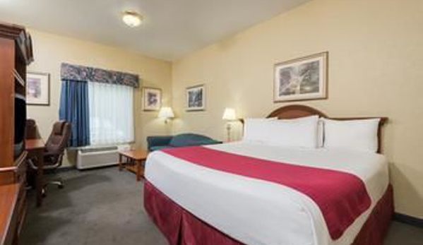 Baymont Inn & Suites - Manchester, CT