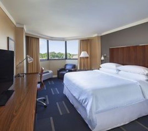 Four Points by Sheraton Richmond - North Chesterfield, VA