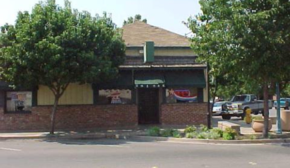 Sweeney's Grill & Bar - Brentwood, CA