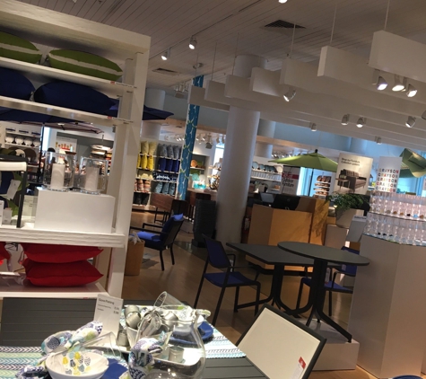 Crate & Barrel - San Jose, CA