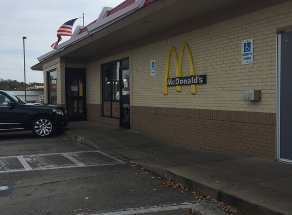 McDonald's - Nashville, IL