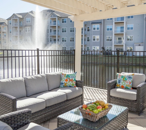 The Avenue Apartments - Lakeland, FL