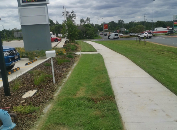 Greeny's Lawn & Garden Service