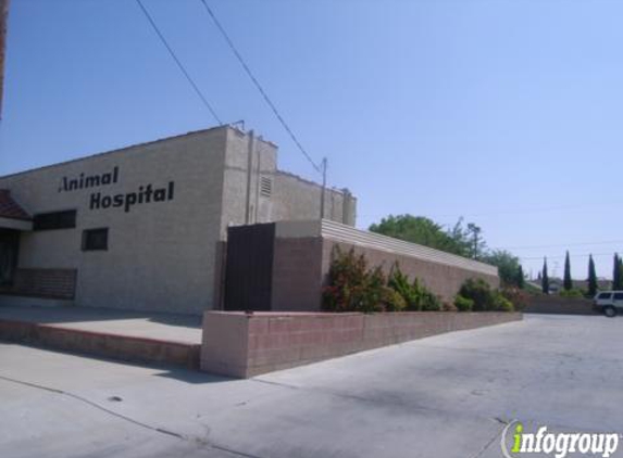 Uno Animal Hospital - Lancaster, CA