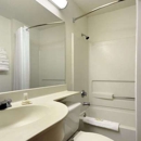 Travelodge by Wyndham Arlington/Dallas Area - Hotels