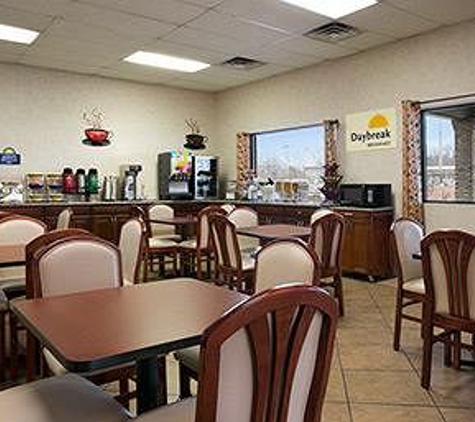 Days Inn by Wyndham Huntington - Huntington, WV