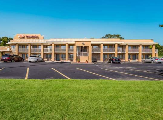 Econo Lodge - Kearney, MO