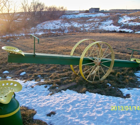 Heavens Hill Antique's and More - Guttenberg, IA