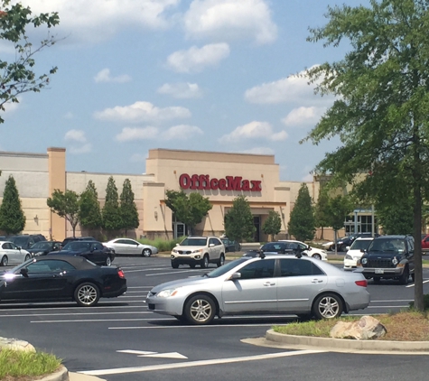 OfficeMax - Atlanta, GA. Lot view