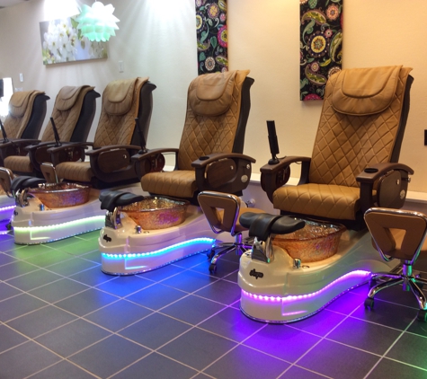 Magic Nails - Overland Park, KS