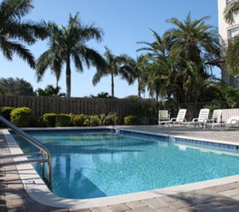 Crystal Bay Hotel - Saint Petersburg, FL