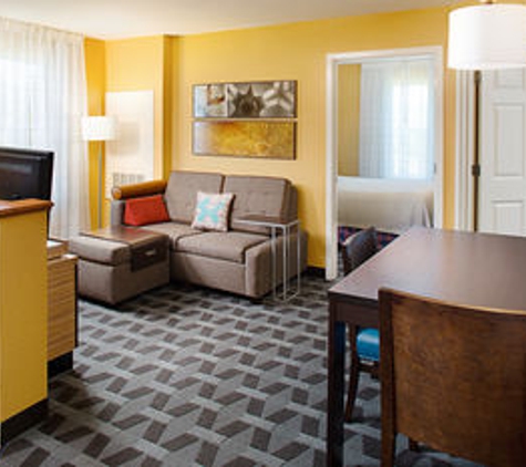 TownePlace Suites Manchester-Boston Regional Airport - Manchester, NH