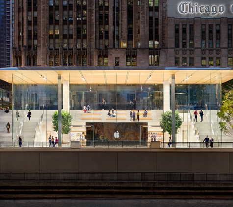 Apple Michigan Avenue - Chicago, IL