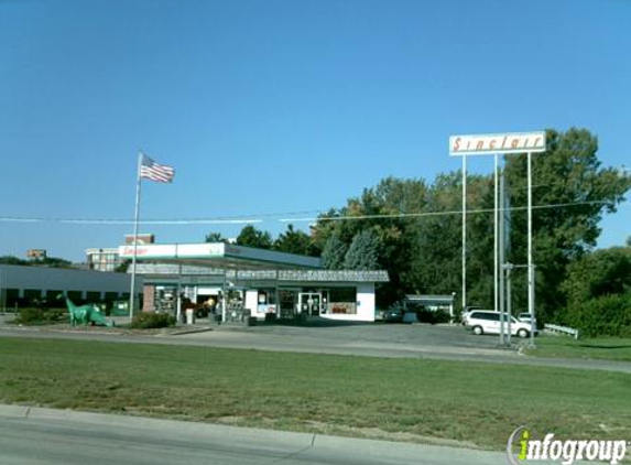 Tom's Auto Sales West - Urbandale, IA