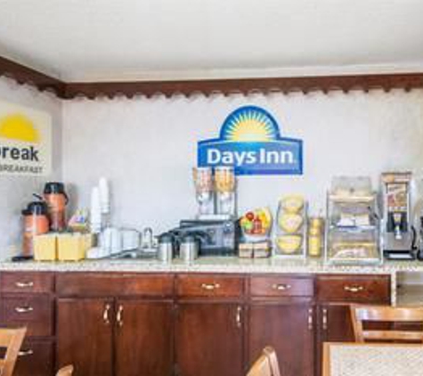 Days Inn - Opelika, AL