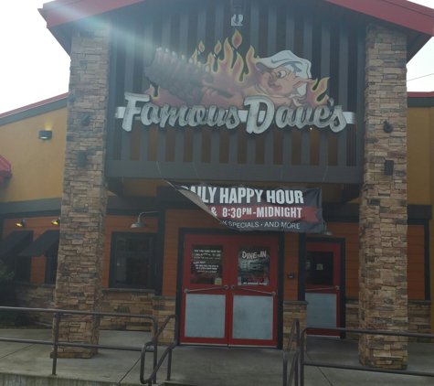 Famous Dave's - Everett, WA