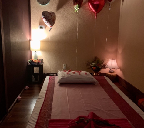 Thai Body Works Irvine. Thai Massage Room on Valentine’s Day!