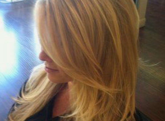 Iconic Hair by Jennifer Lauren - Dallas, TX