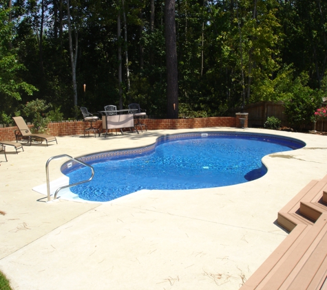 Contemporary Pools - Chesapeake, VA