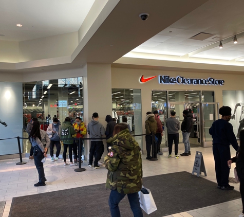 Nike Clearance Store - Flushing Queens - Flushing, NY