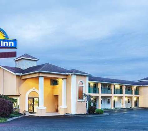 Days Inn - Weedsport, NY