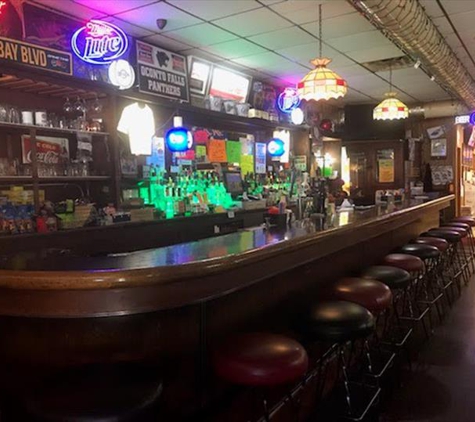 Salscheider's Antique Bar & Liquor - Oconto Falls, WI