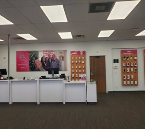 Metro by T-Mobile - Redford, MI