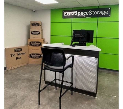 Extra Space Storage - Stratford, CT