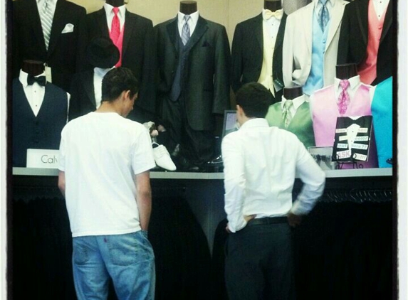 Ginos Fashion Tuxedos - Farmingdale, NY