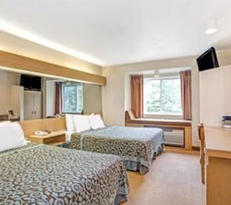 Days Inn by Wyndham Sturbridge - Sturbridge, MA