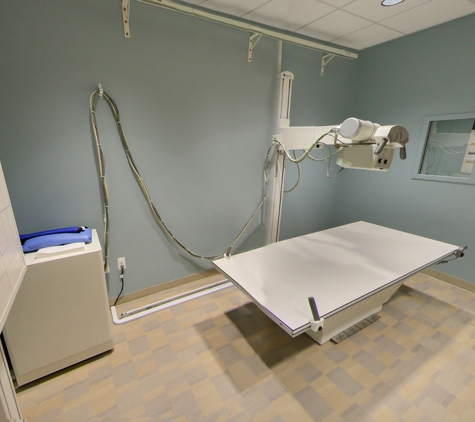 MedPost Urgent Care - Rochester Hills, MI. MedPost Xray table