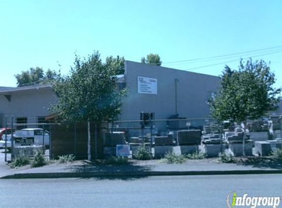 Long Brothers Building Supply - Woodburn, OR