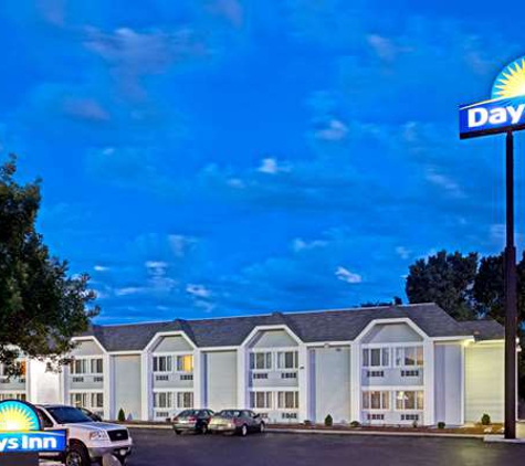 Days Inn - Council Bluffs, IA