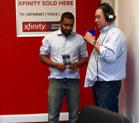 Xfinity Comcast Store Framingham Dealer - Framingham, MA