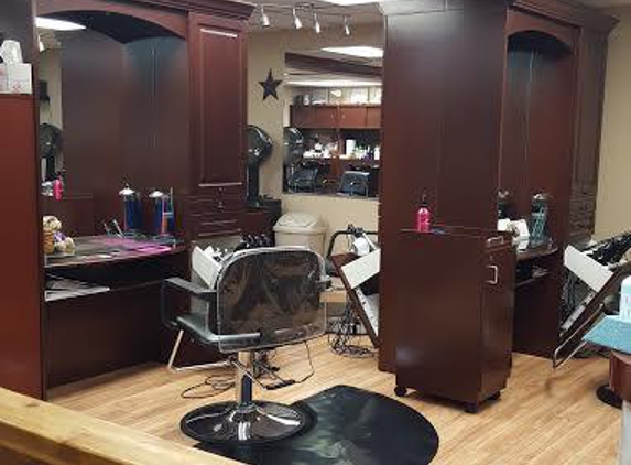 Village Salon - Oley, PA