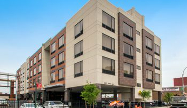 Comfort Inn & Suites near Stadium - Bronx, NY