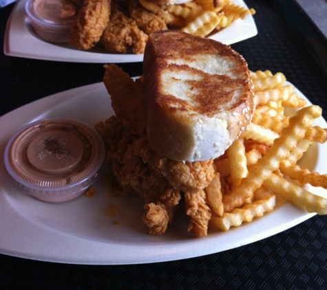 Raising Cane's Chicken Fingers - Slidell, LA