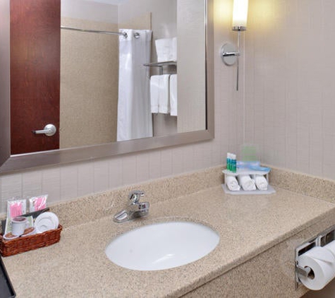 Holiday Inn Express & Suites Lafayette - Lafayette, LA