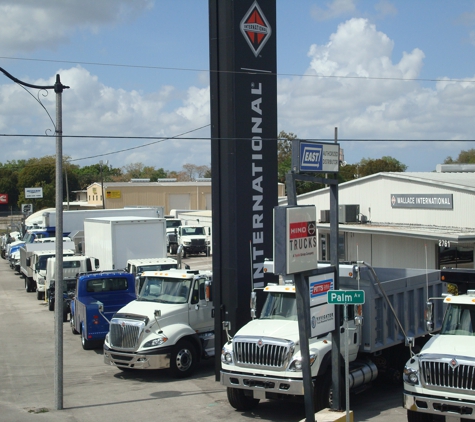 Rechtin international Trucks - Fort Myers, FL