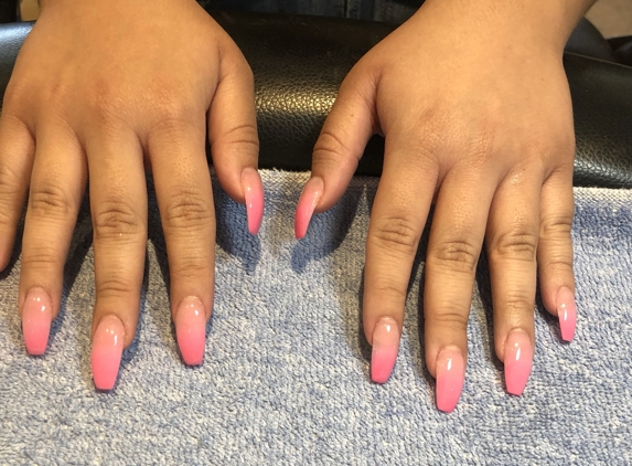 L A Nails - Glendale, AZ