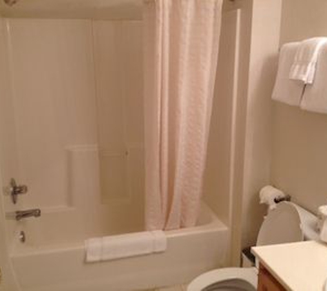 Home-towne Suites of Auburn - Auburn, AL